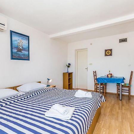 Apartments Antun Krk Island Extérieur photo