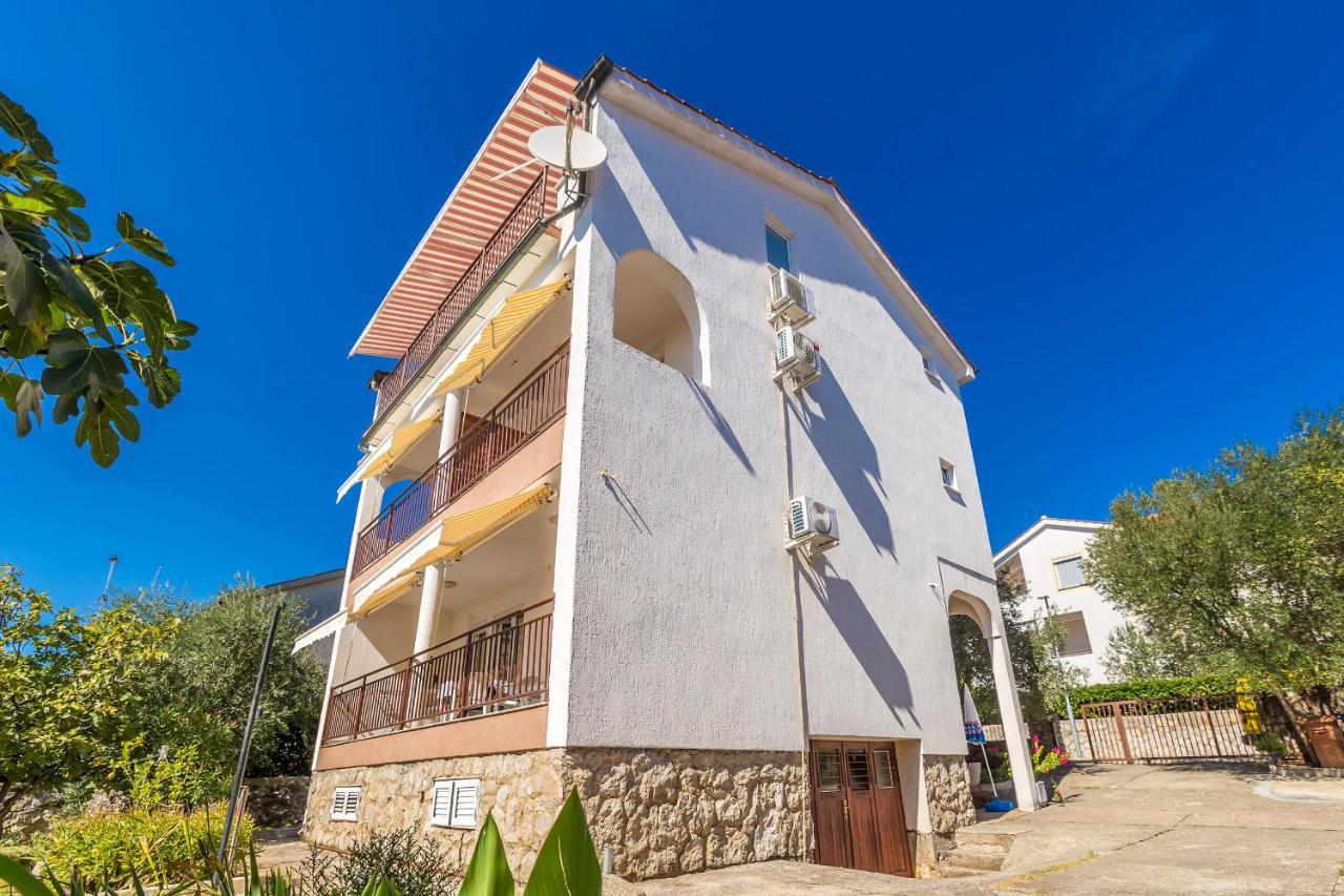 Apartments Antun Krk Island Extérieur photo