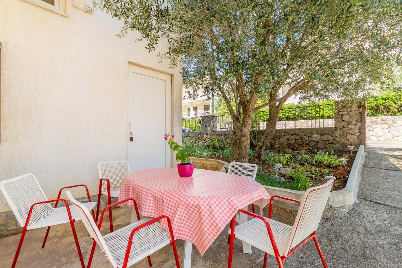 Apartments Antun Krk Island Extérieur photo
