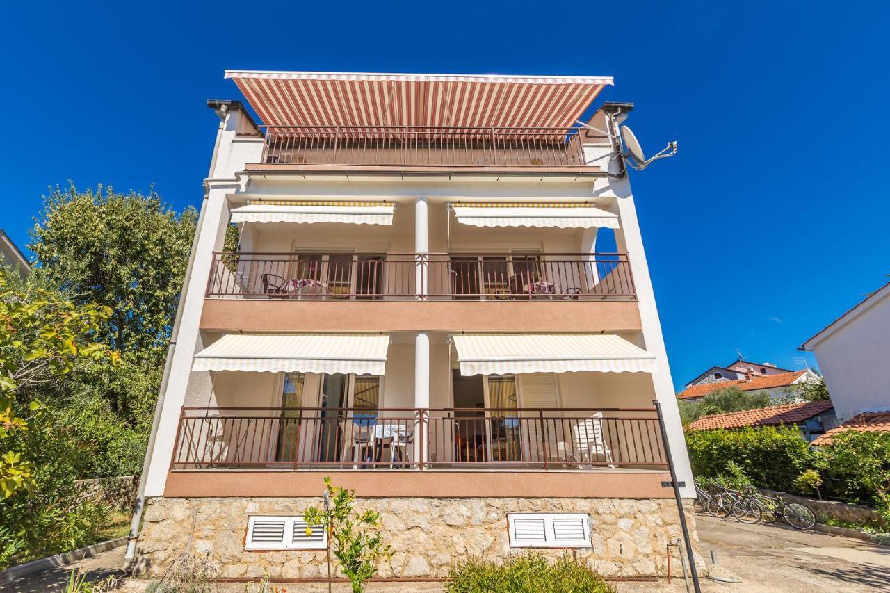 Apartments Antun Krk Island Extérieur photo