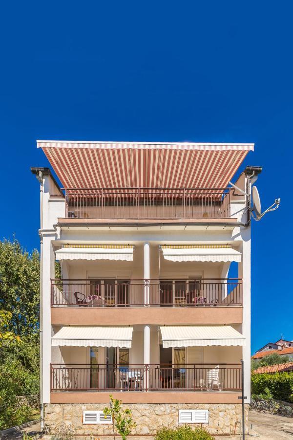 Apartments Antun Krk Island Extérieur photo