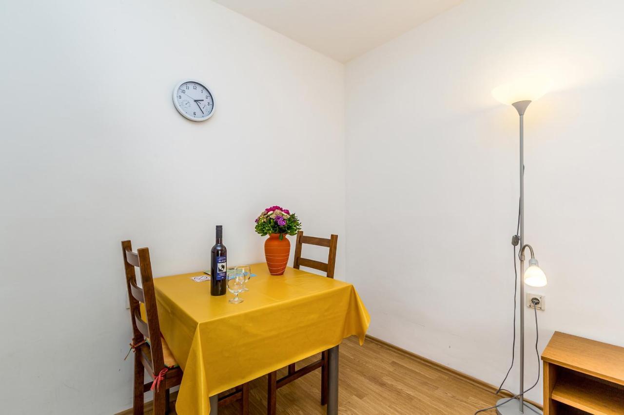 Apartments Antun Krk Island Extérieur photo