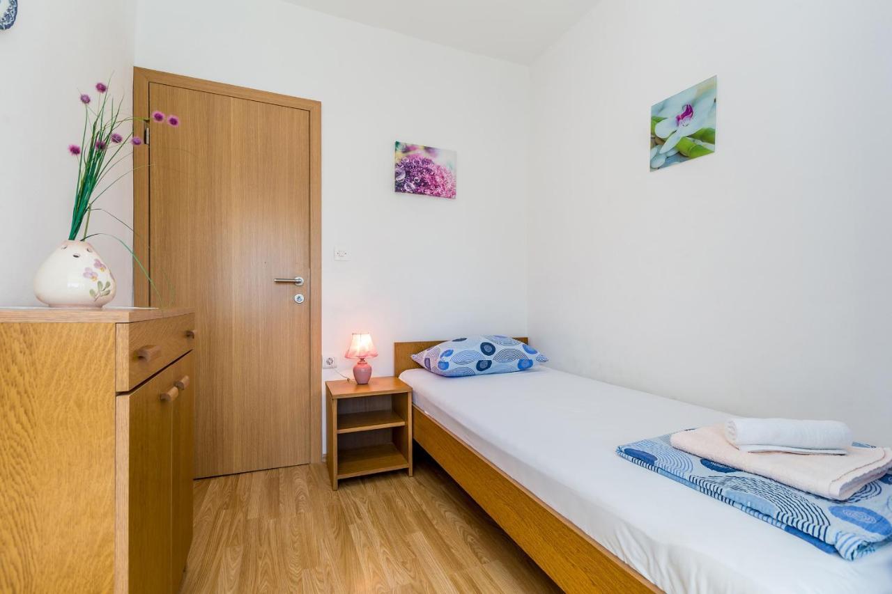 Apartments Antun Krk Island Extérieur photo